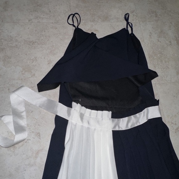 Chic One Shoulder Black and White Dress - Picture 12 of 16